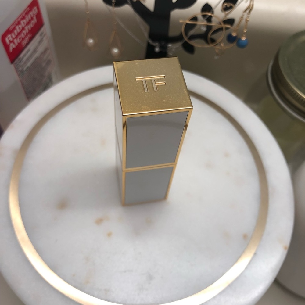 Tried once Tom Ford lipstick 05 Venus rising